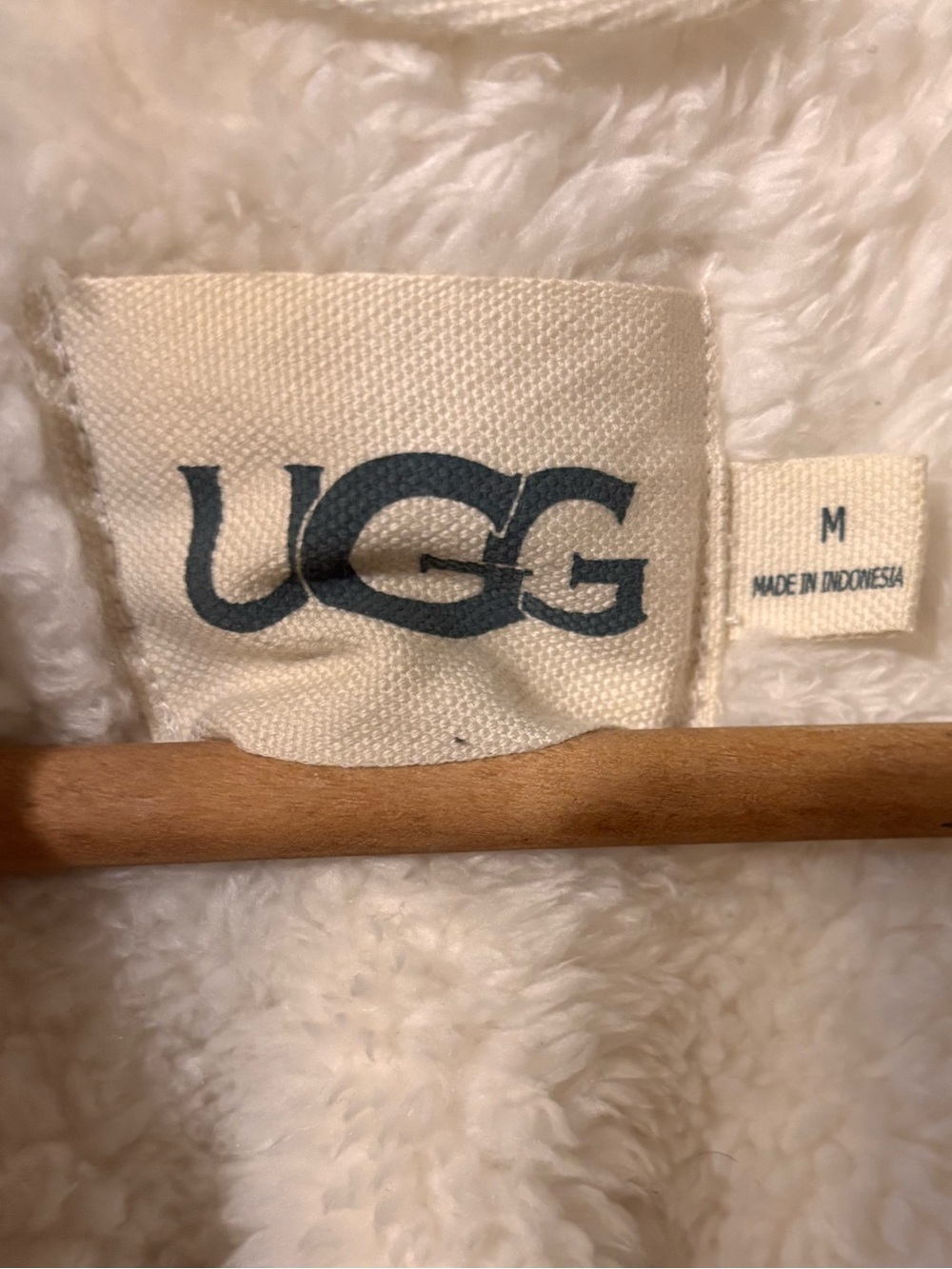 UGG Aarti Hooded Fleece Robe Medium - Picture 2 of 6